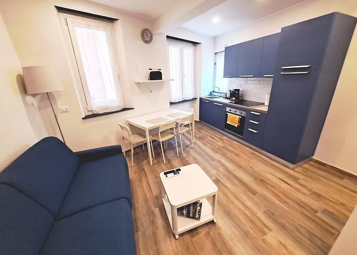 Dolphin & Whale House * Genua