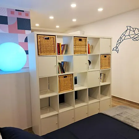 Dolphin & Whale House Apartment